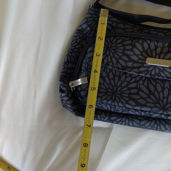 Baggallini Pewter and Black Crossbody Fabric Handbag - Picture 11 of 14